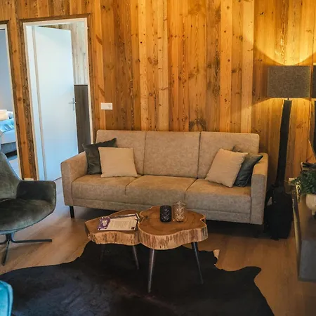 アパート Mirnockperle